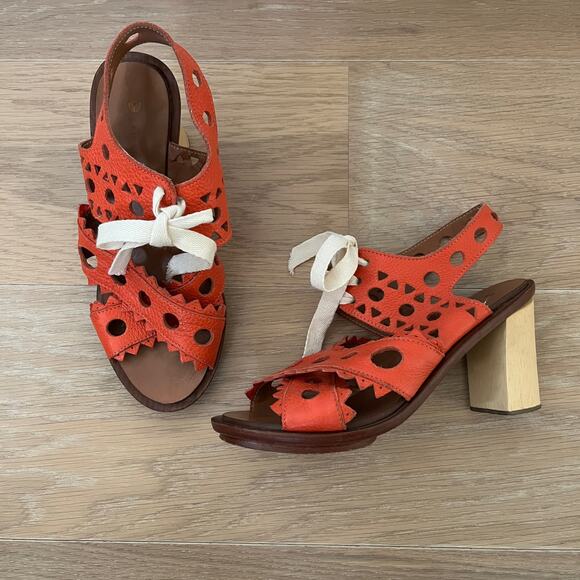 Anthropologie LEIFSDOTTIR Cutout Leather Riika Heeled Sandals Wood Heel 6.5/7 - Picture 1 of 9
